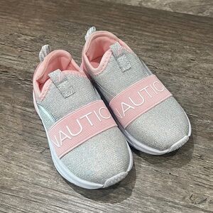 Nautica Kids Sneakers in Silver and Pink